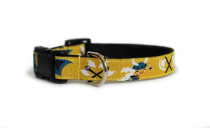 Side view of the Little Viking Dog Collar, showing the pattern repeating along the collar